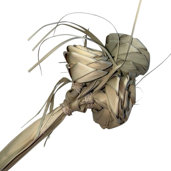 Handcrafted Palm Leaf Roses - Picture 1 of 9